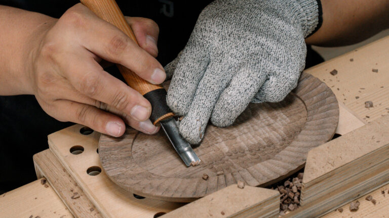 受保護的內容: Project No.4 橢圓形木餐盤雕刻