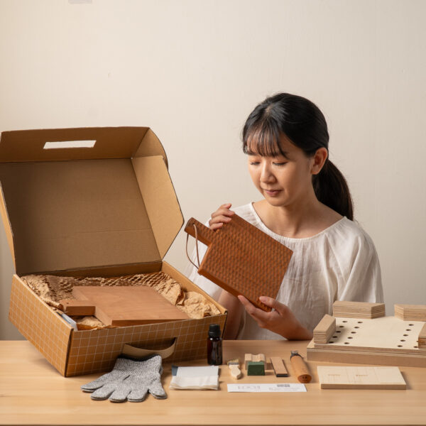 DIY禮盒方形砧板-08 Project No.1 方形木砧板雕刻體驗禮盒 (內含線上影片教學)